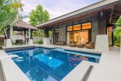 �����ñ�����Ӿ�ص�ˮ��������񾲣���������