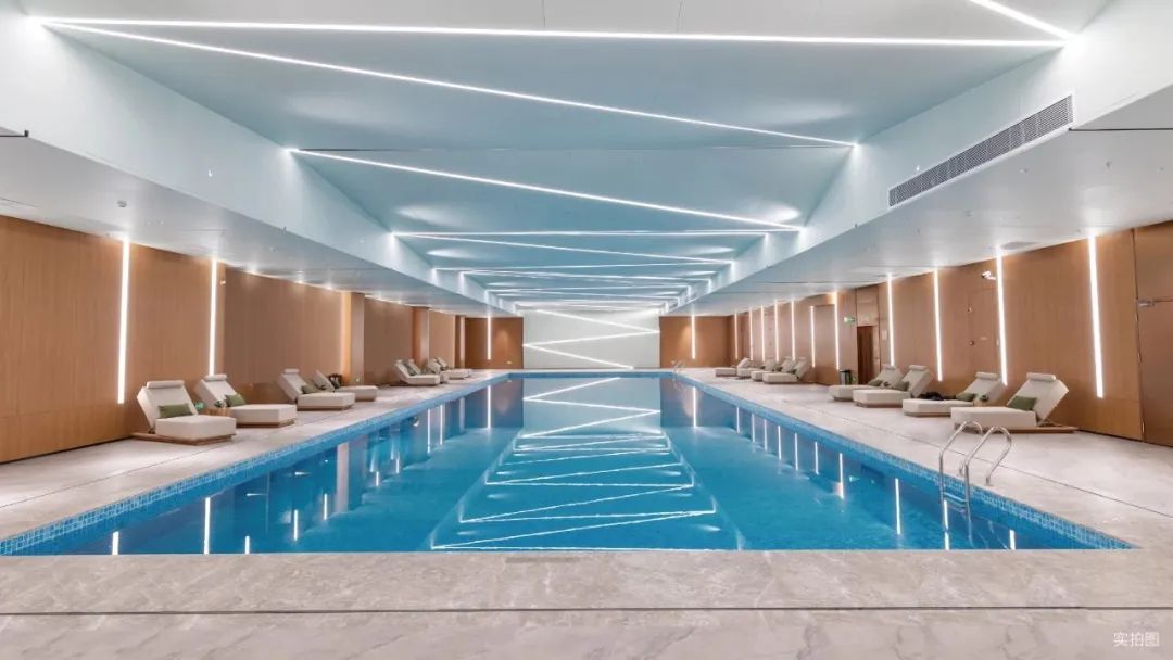 ̫��¶�ˣ���ɽ����ҡ�͸�����̡�¥�̵���Ӿ�س�������